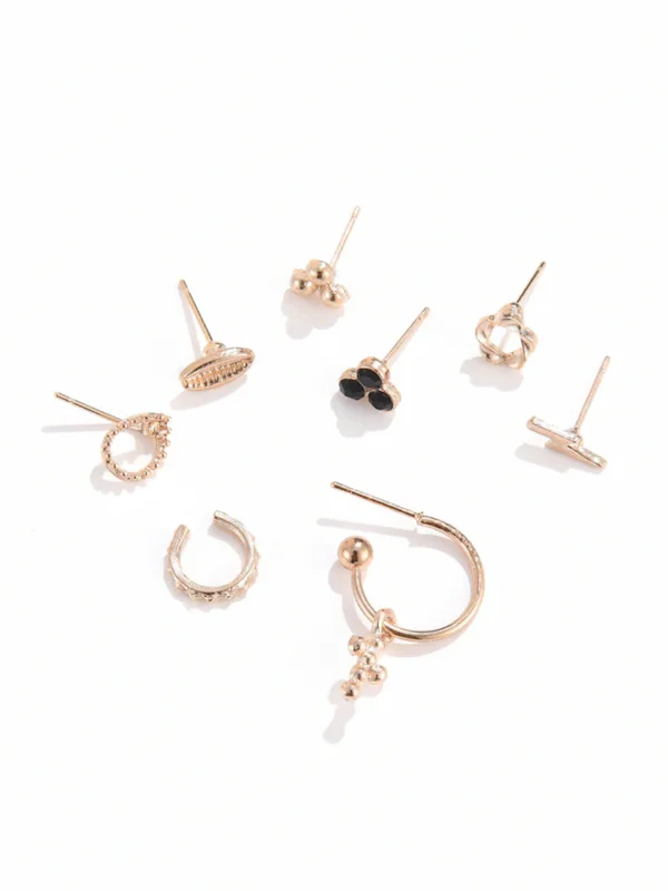 Cool Set of Stud Earrings