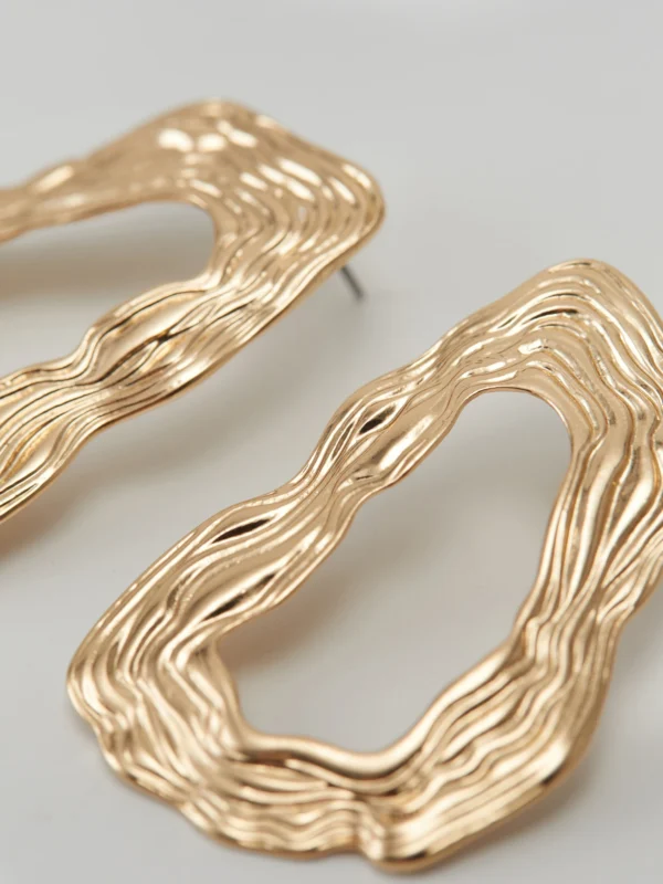 Artificial Gold Color Stud - Image 2