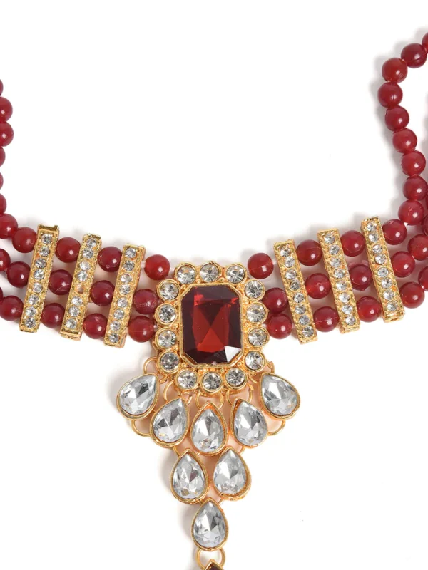 Gold-Plated Stone Studded & Beaded Jewellery Set Consisting Necklace, a pair of Earrings and Maang Tikka - Image 2